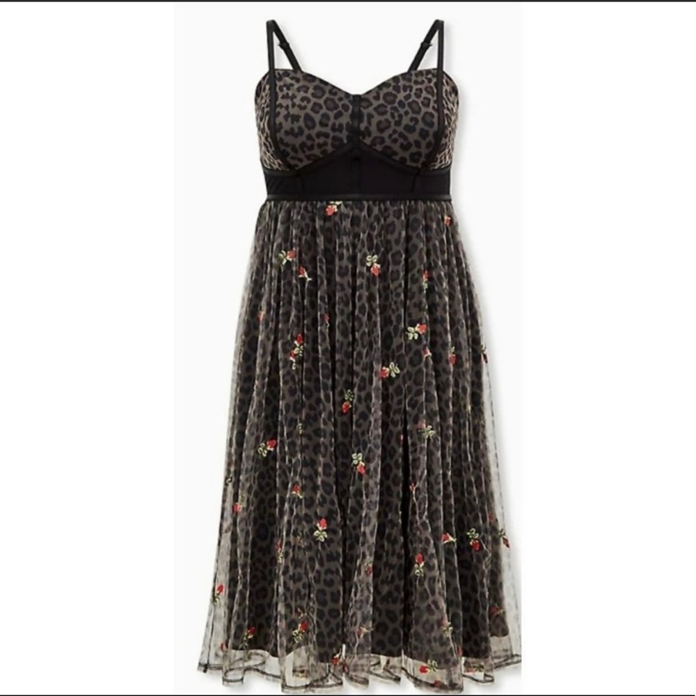 ISO of this dress from Torrid in a size 28